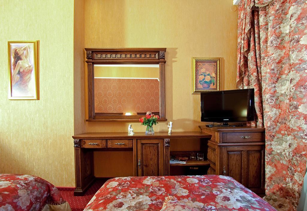 Deluxe Hotel Kupava Lviv Exterior foto