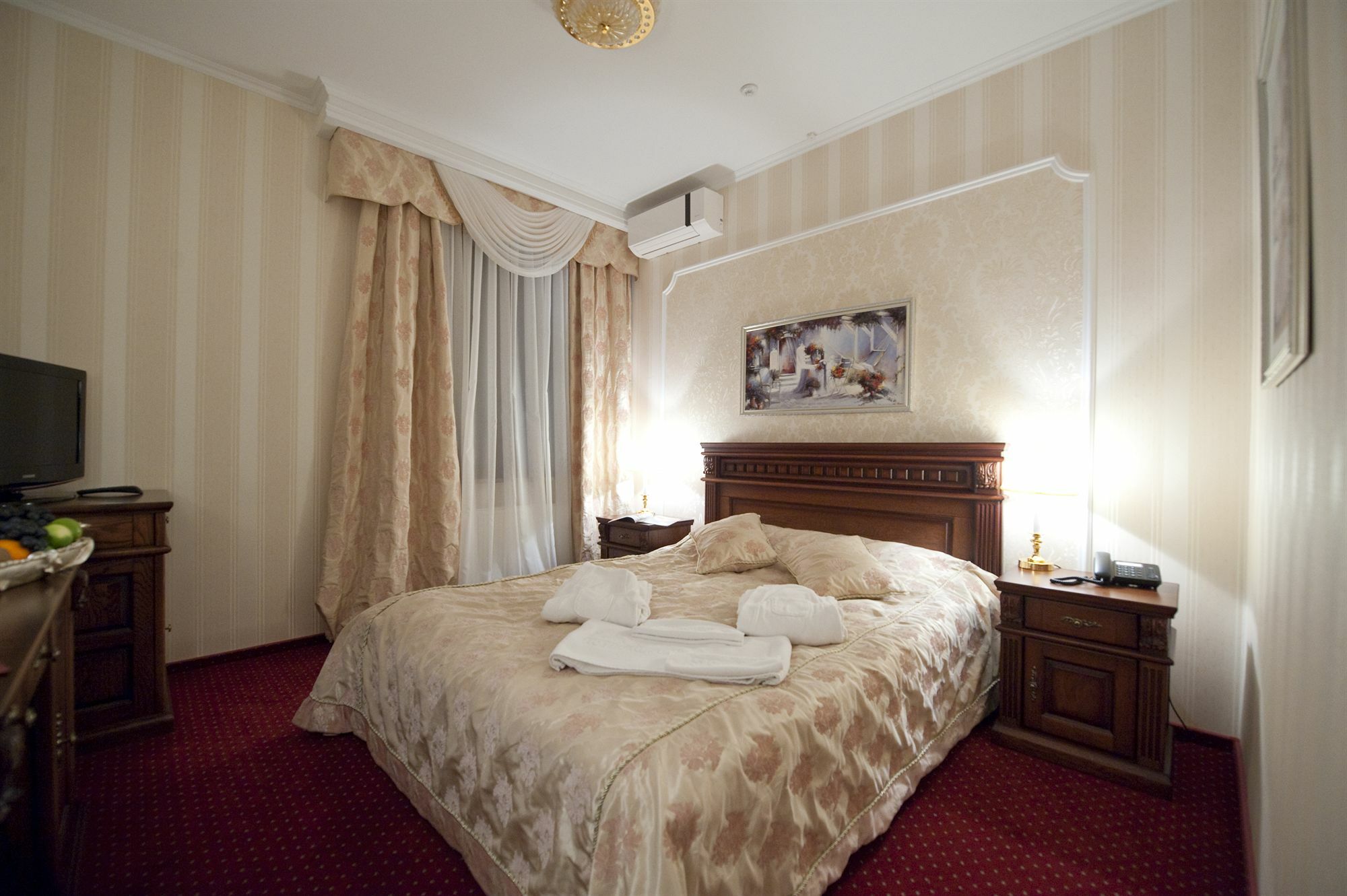 Deluxe Hotel Kupava Lviv Exterior foto
