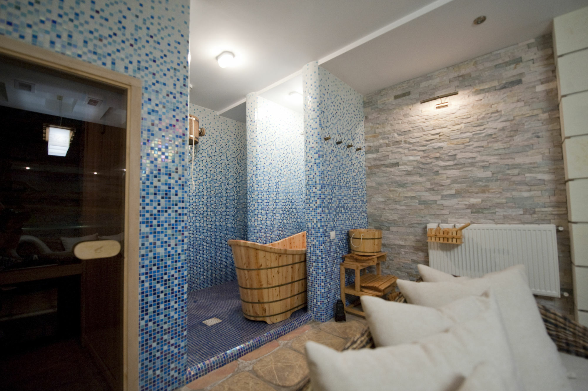 Deluxe Hotel Kupava Lviv Exterior foto