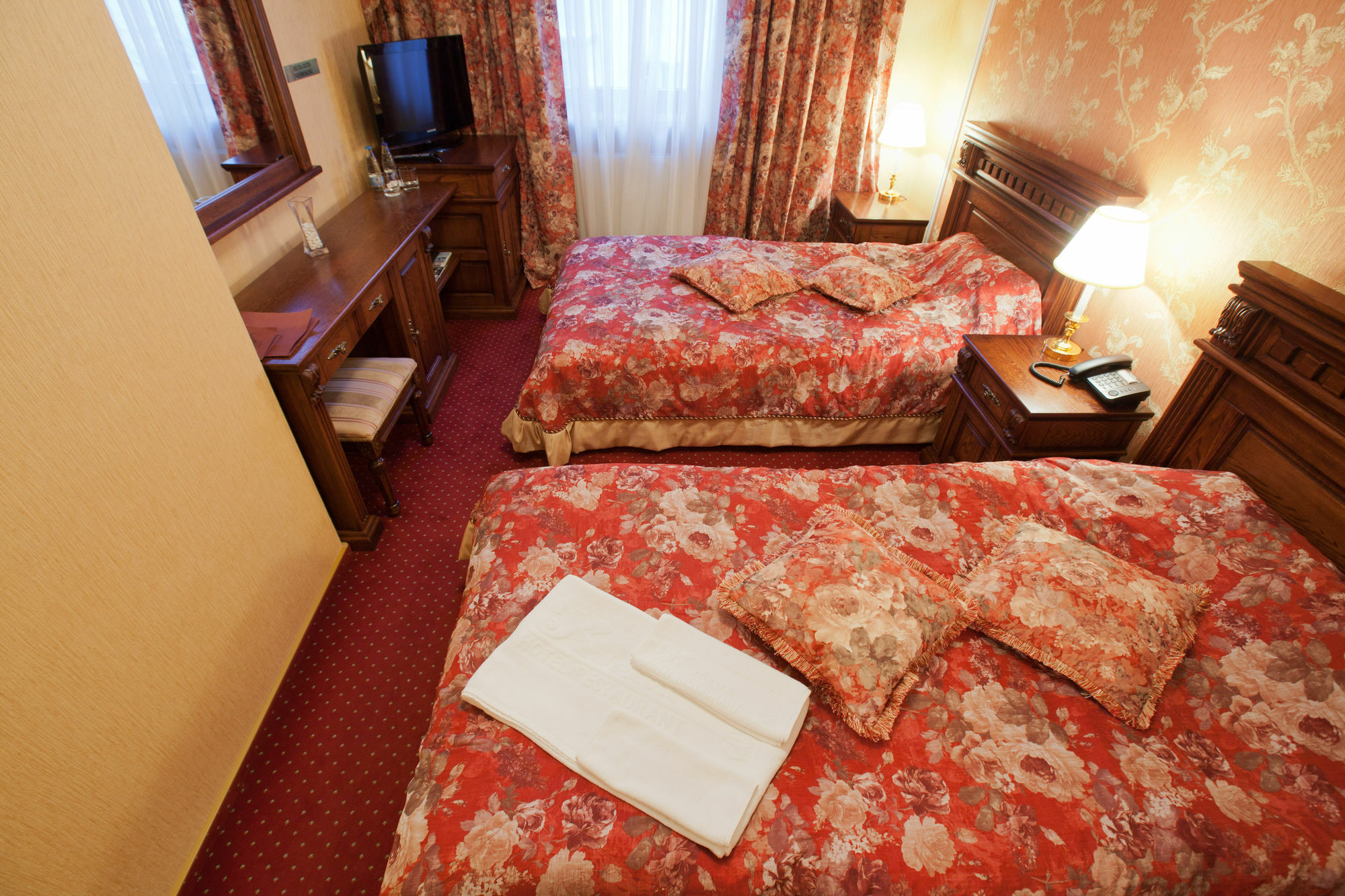 Deluxe Hotel Kupava Lviv Exterior foto