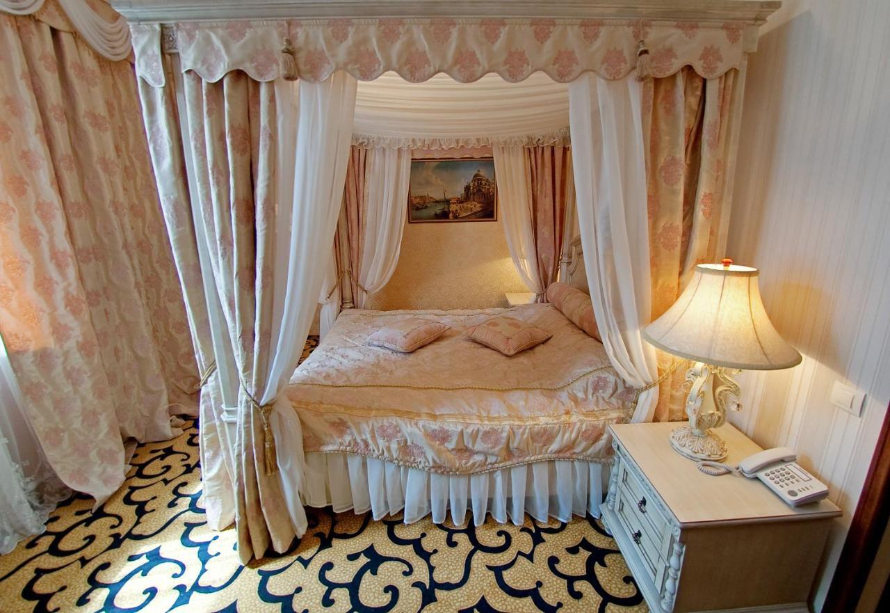 Deluxe Hotel Kupava Lviv Quarto foto